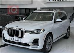 بی ئێم دەبڵیو X7